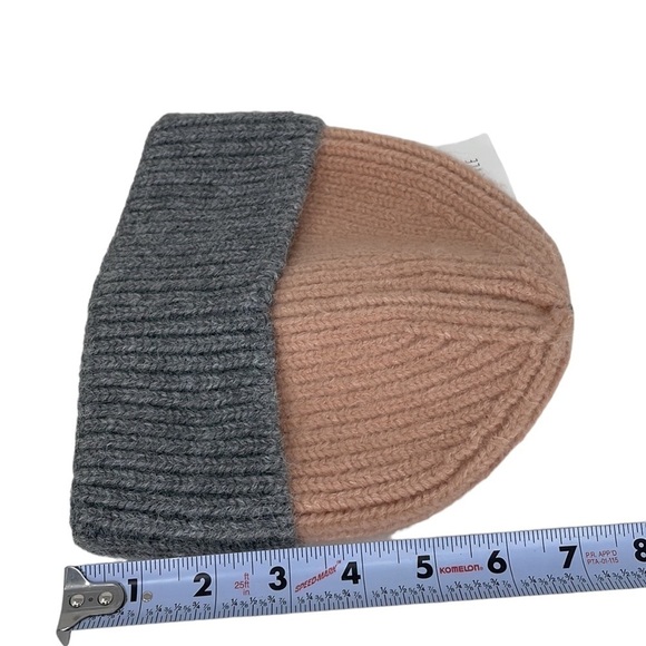 Styline Two Tone Blush Grey Beanie Knit One Size - Picture 11 of 15
